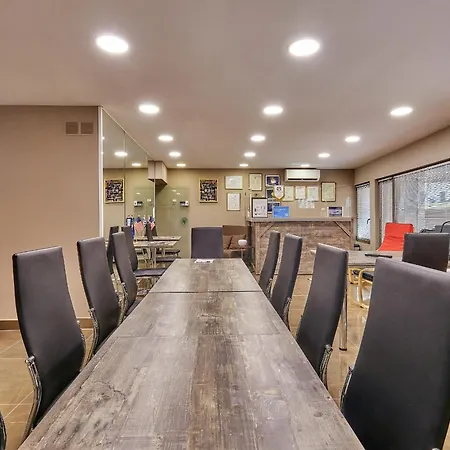 Dorian Boutique Hotell 3*