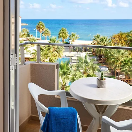 Dorian Boutique Херсониссос